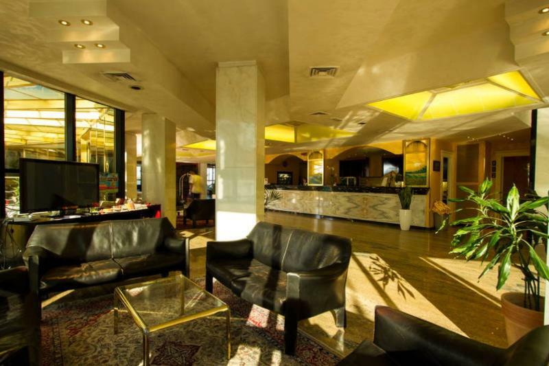 Hotel Diplomat Palace ริมินี ภายนอก รูปภาพ